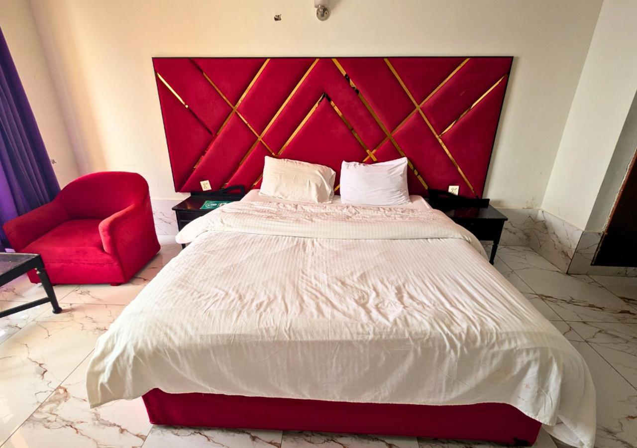 Grand Heights Hotel เมอร์รี ภายนอก รูปภาพ