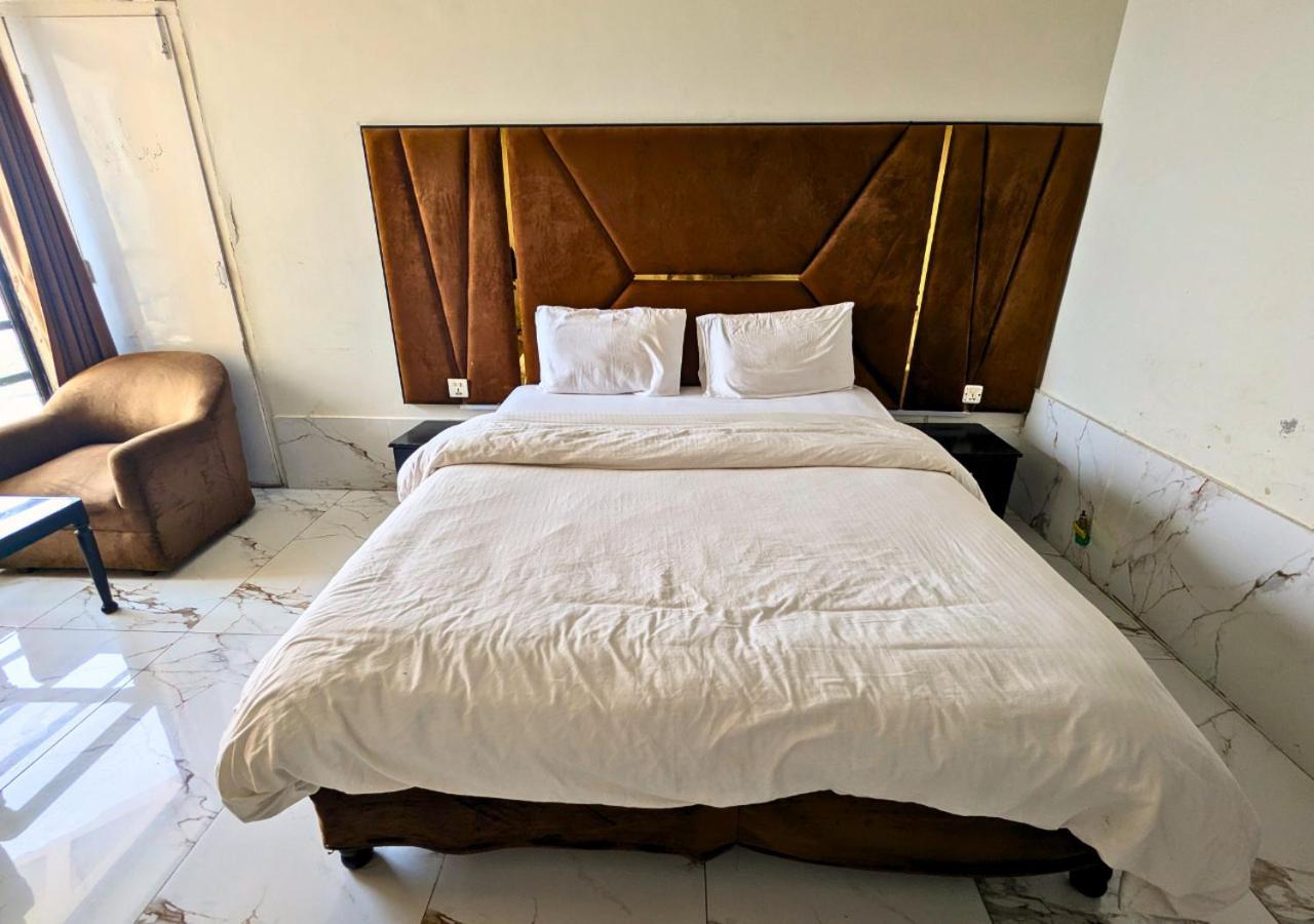 Grand Heights Hotel เมอร์รี ภายนอก รูปภาพ